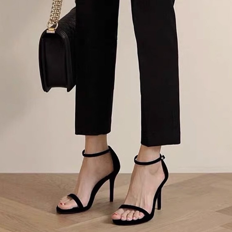 Sandalia de correa de una palabra mujer primavera verano 2025 nueva versión coreana versátil zapatos etiqueta tacones mujer talón fino