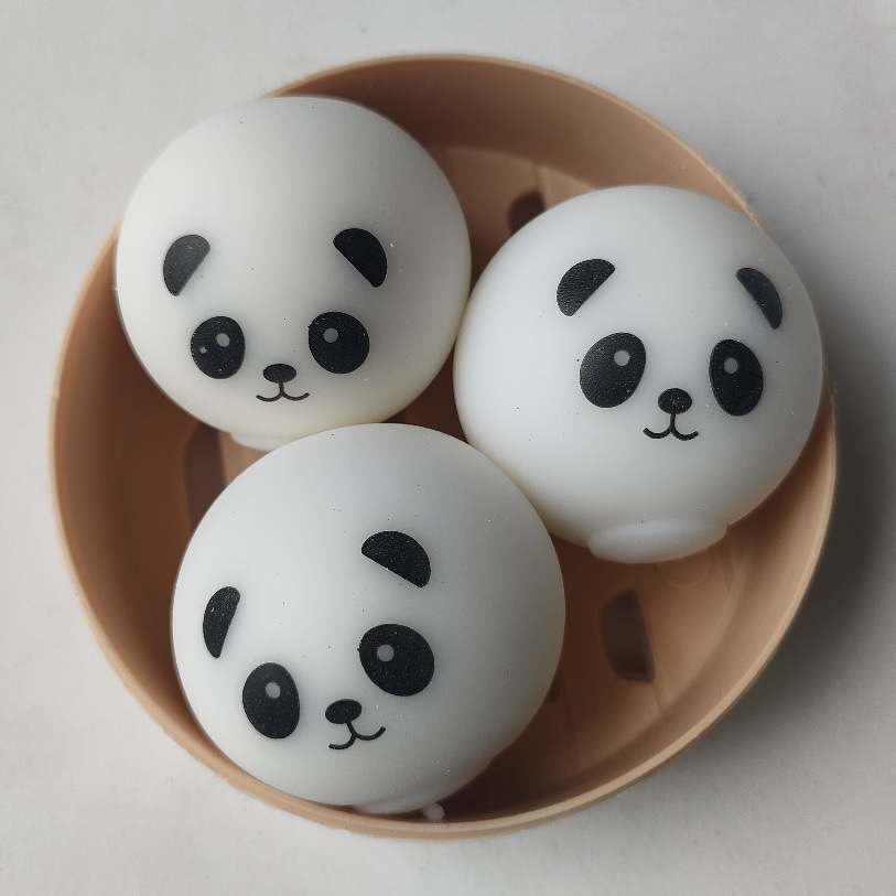Pinch Music Small Chicken Small Pig Bear Cub Vent Decompression Decompression Dumpling Tofu Ball Tpr Toy Wholesale Application Scenario