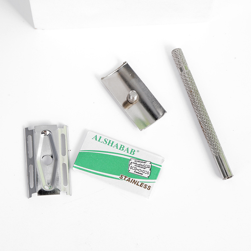 ALSHABAB Jipai's old men's razors, shavers, manual traditional facial scrapers, and shaving blades are available for wholesale Application Scenario
