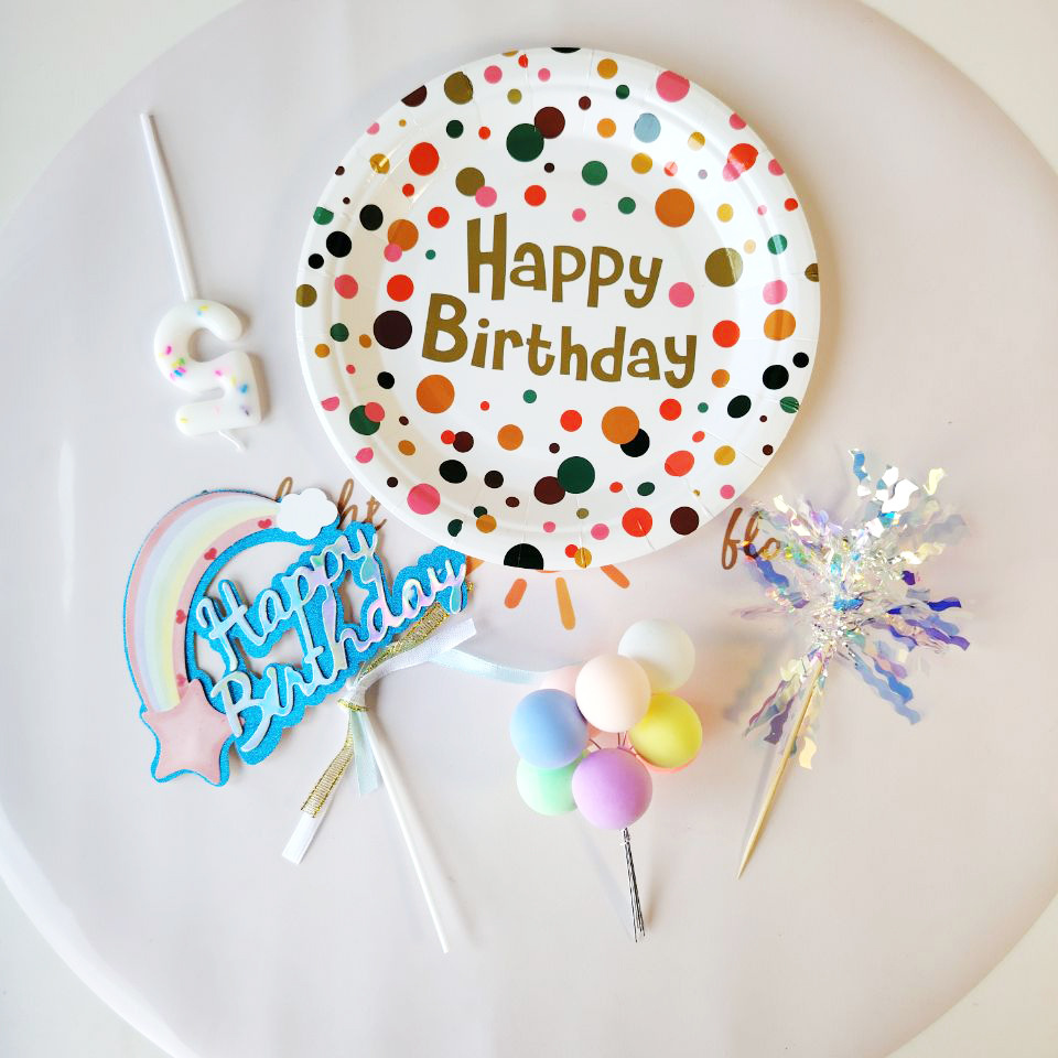 Cake flag arrangement, birthday party flag arrangement, cake plate, macaron, colorful ball and card arrangement details Picture