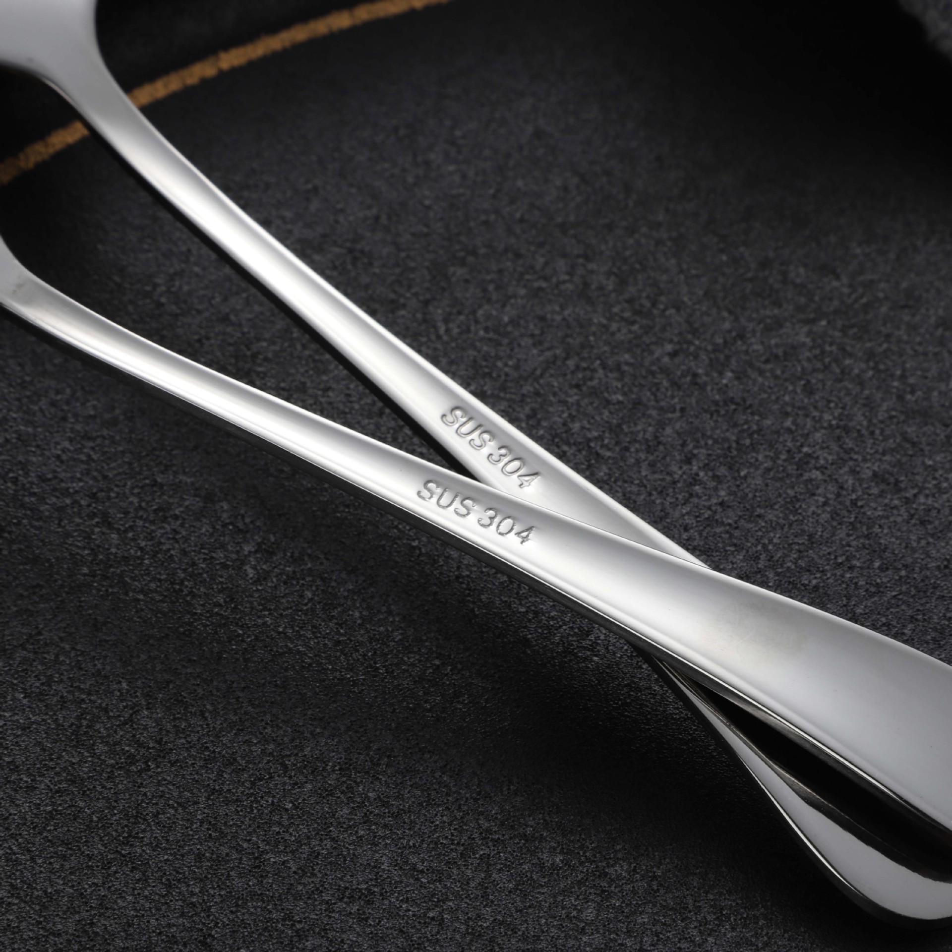 304 Stainless Steel Tip Spoon Household Soup Spoon Adult Porridge Spoon Hotel Restaurant Western Food Tableware Stirring Dessert Coffee Spoon Application Scenario