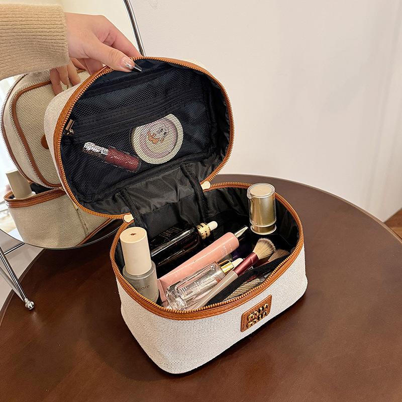 2024 New cross-border Amazon makeup bag, large-capacity cosmetics storage bag, high-end metal label toiletry bag Specification image