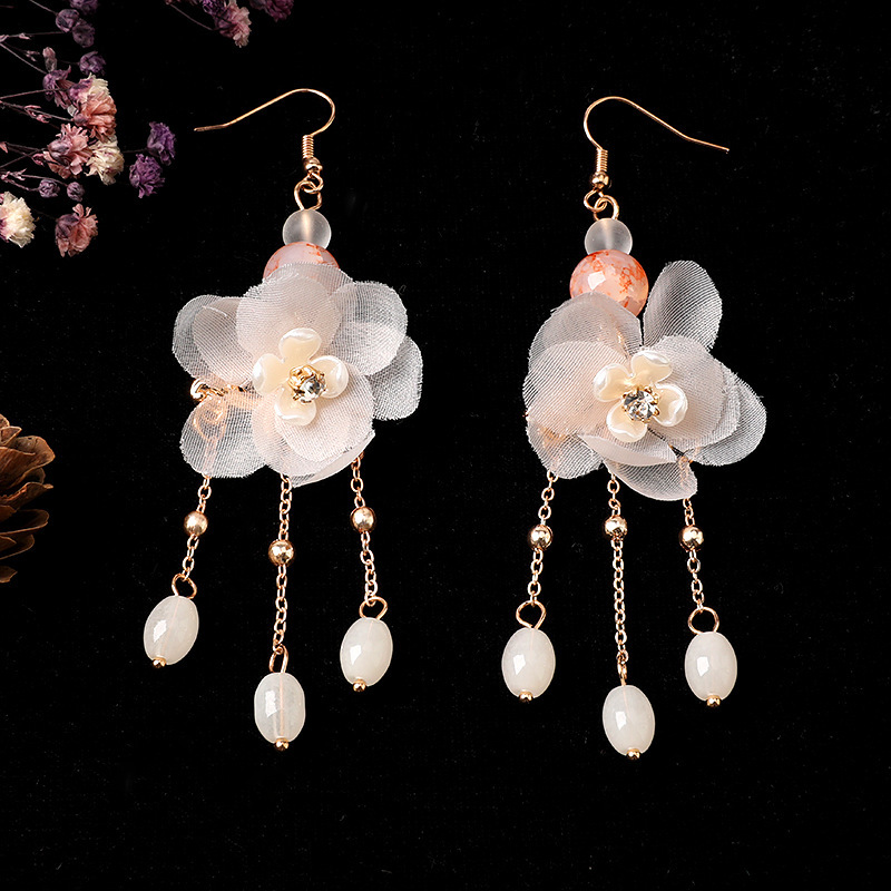 Ancient-style earrings, ethnic-style earrings, champagne-colored silk peach blossom ear hooks, retro and classical style tassel Hanfu earrings Specification image