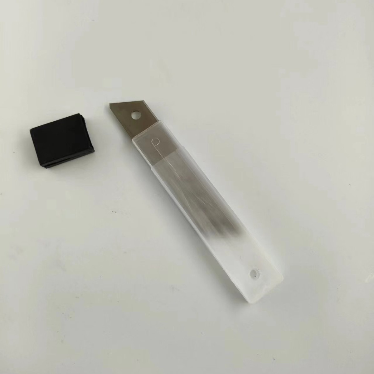 Large utility knife, paper cutter, wallpaper cutter with blade, sharp blade, quality guaranteed, affordable details Picture