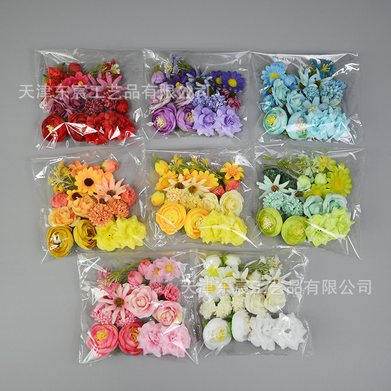 蝴蝶结/塑料雪花片/磁铁磁扣/皮标/袖套刺绣卡通贴片细节图