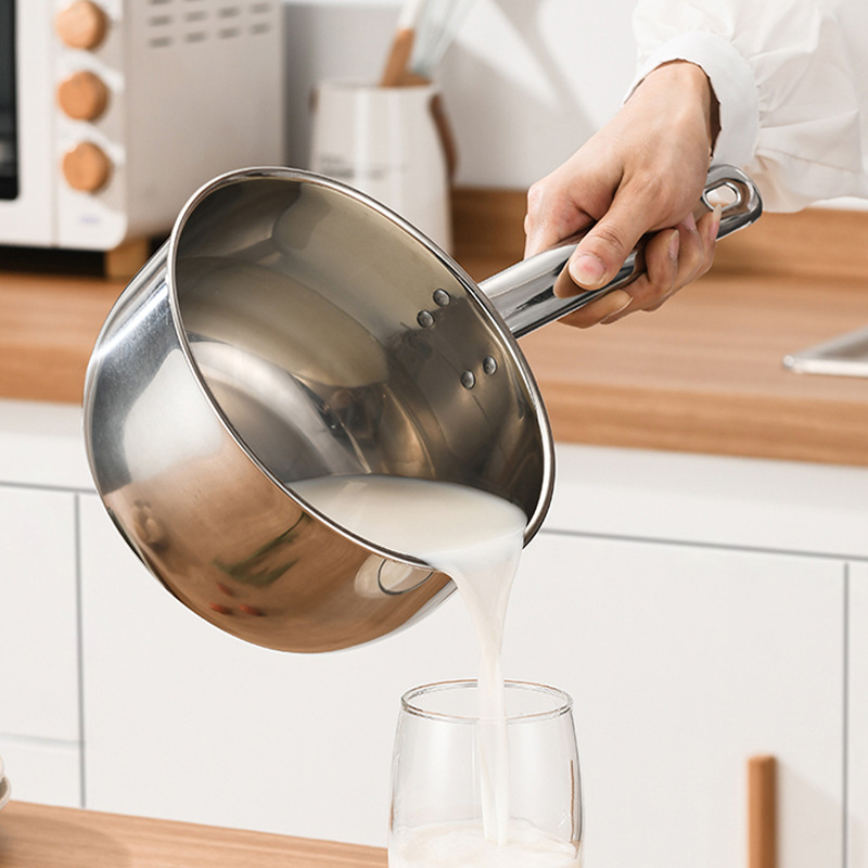 Thickened Stainless Steel Ladle Ladle Long Handle Kitchen Ladle Household Flat-Bottomed Spoon 水舀子 Commercial Ladle Wholesale Application Scenario