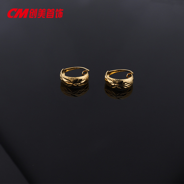 Chuangmei Jewelry 24K gold-plated round matte striped plain ear loops and ear buckles, cold and high-end Japanese and Korean style earrings for women Item Picture