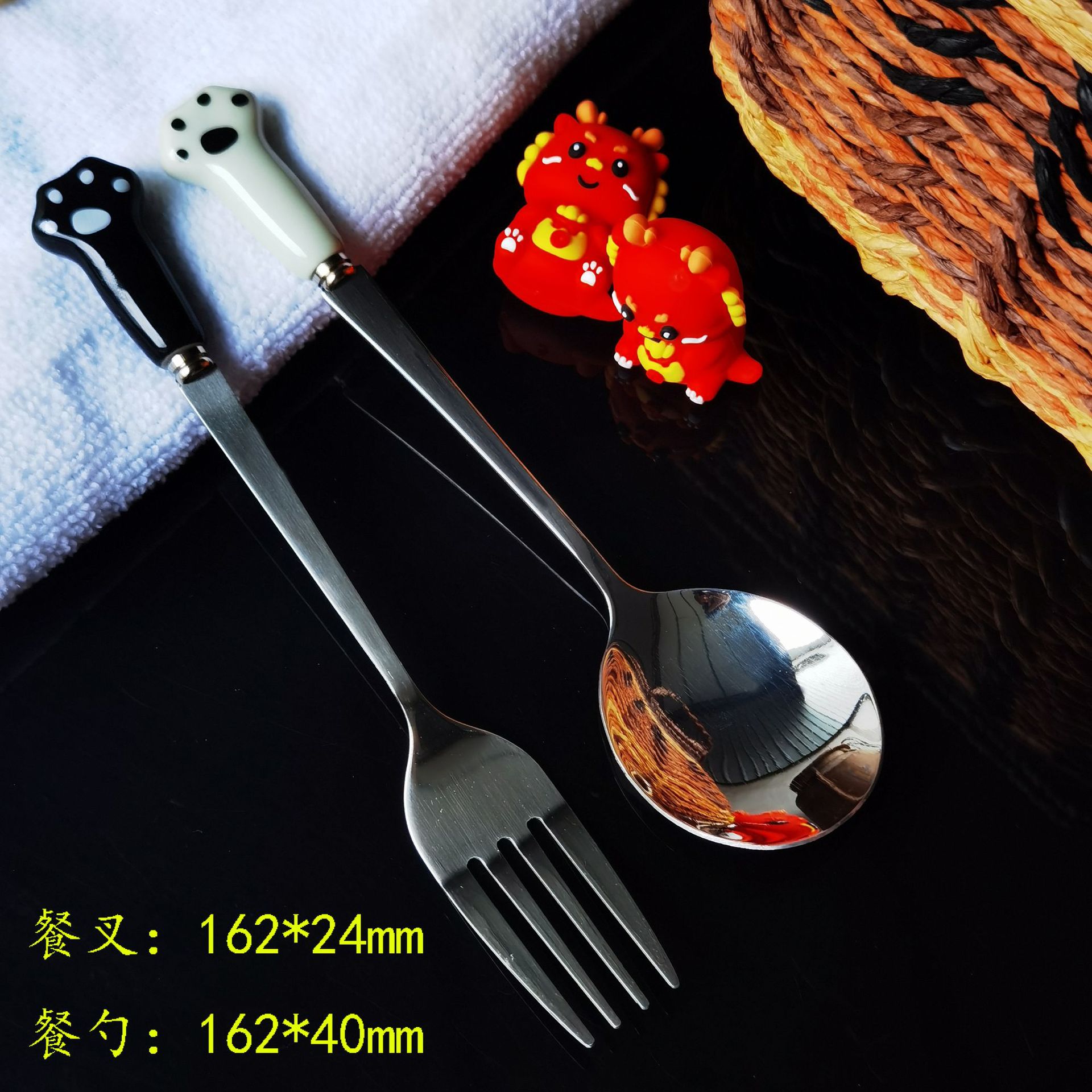 Ceramic Handle Stainless Steel Spoon High Appearance Level Creative Cartoon Children's Watermelon Scoop Home Coffee Ice Cream Ice Cream Scoop Application Scenario