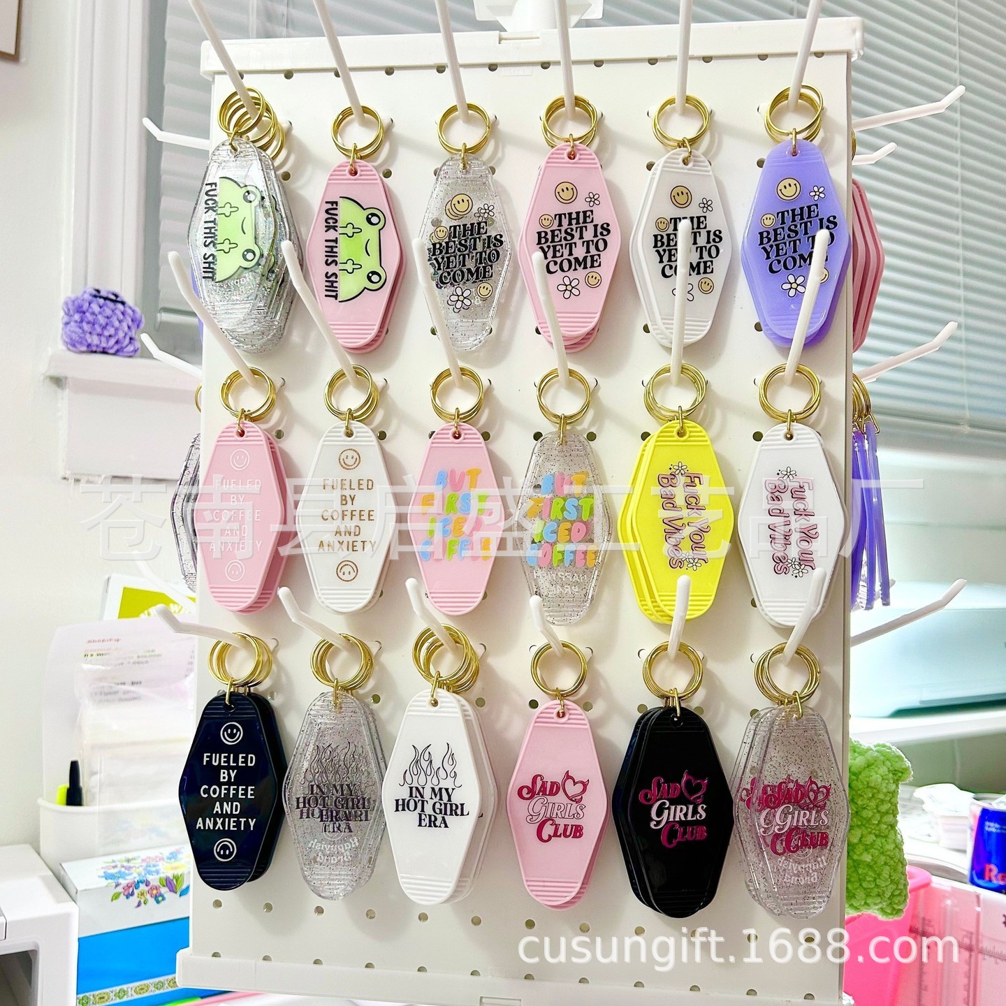 跨境INS空白房卡钥匙扣 塑料行李挂牌 复古汽车旅馆菱形号码牌