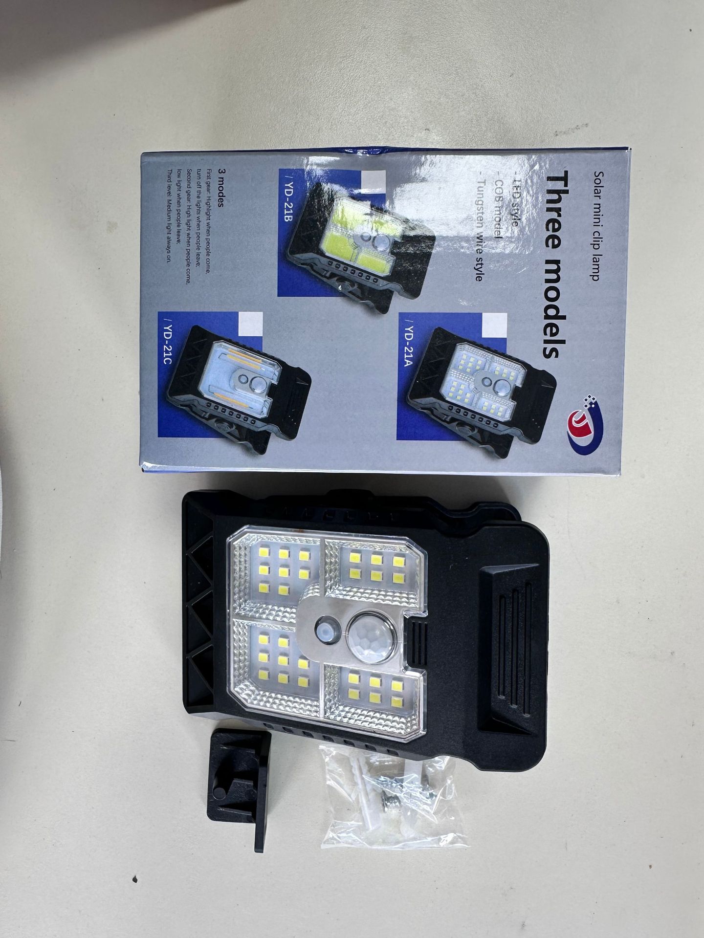 太阳能庭院灯家用花园照明灯人体感应多功能露天室外夹子草坪灯详情17