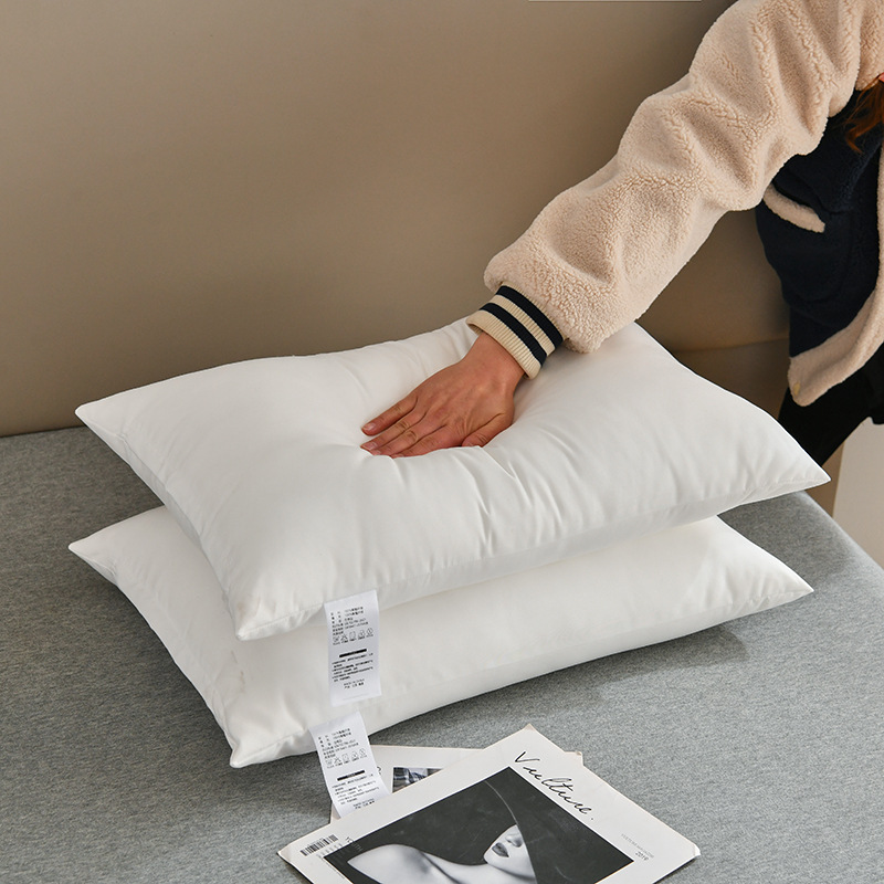 The pillow core is soft, single-person pure white, comfortable and plump. It is a pillow for student dormitories, home use, schools and adults Application Scenario