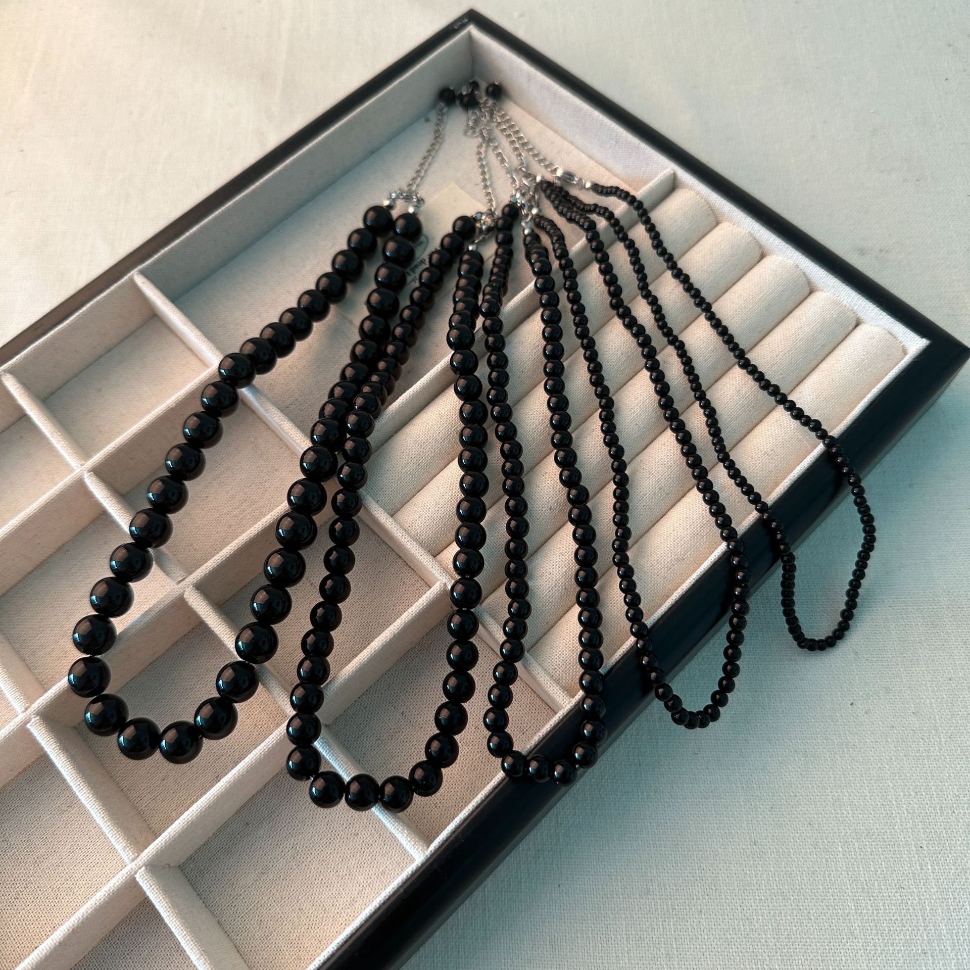 Colgante de ágata negra con cuentas sentido de diseño atmosférico moda multiuso apilar estilo temperamento con sentido de alta clase mujer francesa details Picture