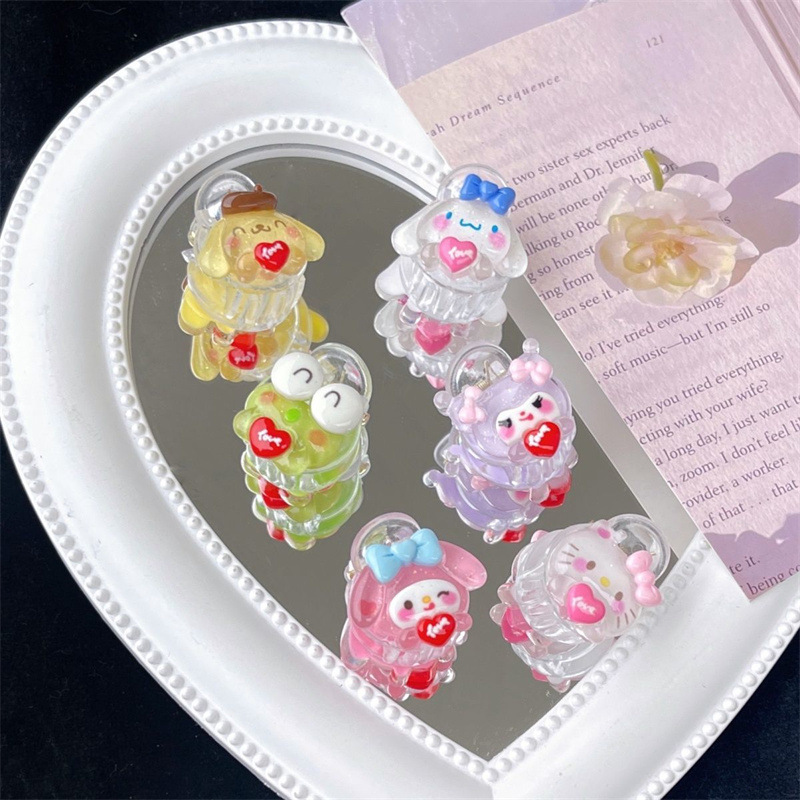 Sanrio abrazo amor pequeño clip ins nuevo cute estudiante chica liu mar clip tiara tarjeta de pelo roto Application Scenario