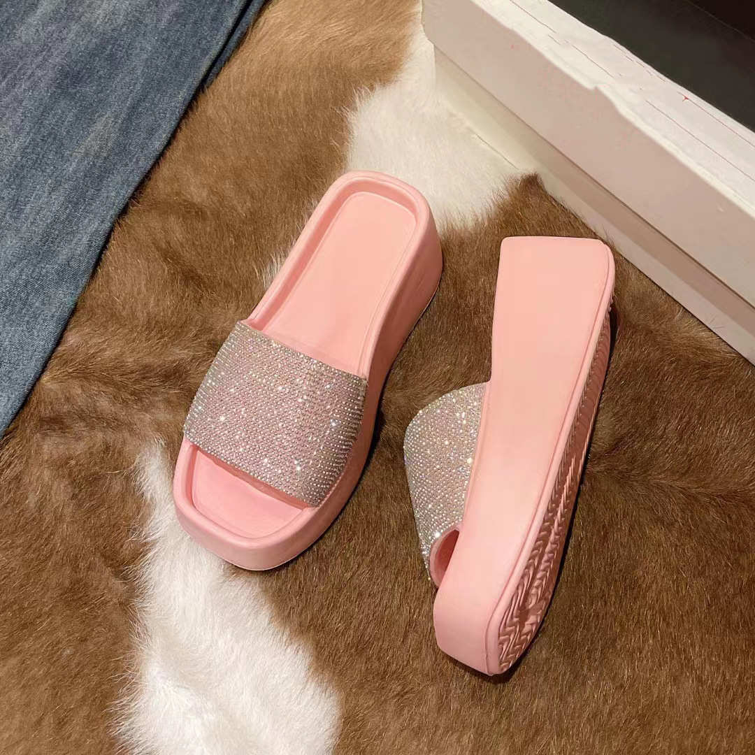 Cross Border Platform Slippers Wear Female Non-Slip Temperament Summer Flip-Flops On Poo Feeling Eva Deodorant Slippers Wholesale Application Scenario