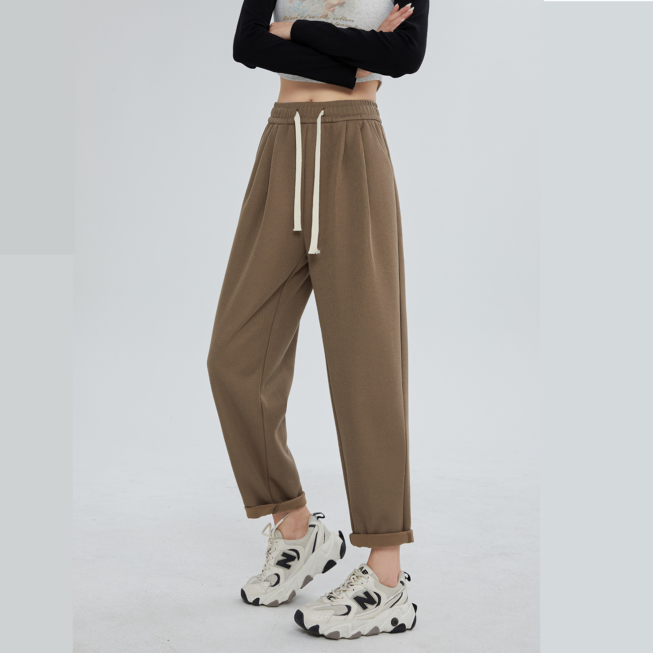 2023 Autumn new style glutinous rice cotton grandma pants for women to look slim and versatile, radish Harun pleated loose casual pants Specification image