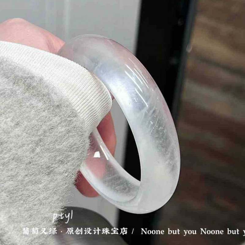 天然高冰冰透水沫玛瑙玉髓手镯白月光冰种水润白冰玉石玉镯