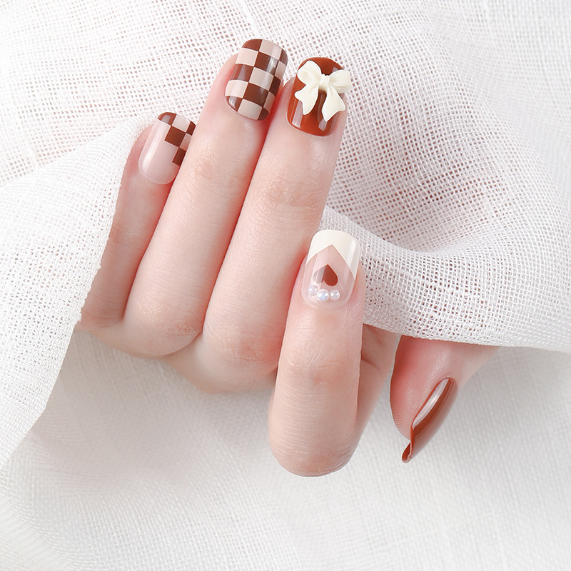 Wholesale of luxurious full-diamond nail patches and wearable nails for autumn and winter, sweet and cool style fake nails, exclusively for export Specification image