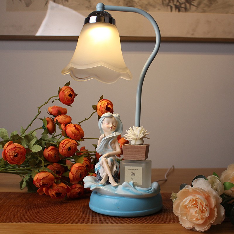 Lily of the Valley Girl Aromatherapy Night Light Birthday gift, Bedside ambient light, Flameless aromatherapy for girls as a festival gift Application Scenario