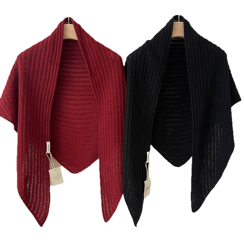 The new wool knitted shawl for the autumn and winter of 2025 is a versatile, high-end, multi-functional and fashionable casual scarf for women Item Picture