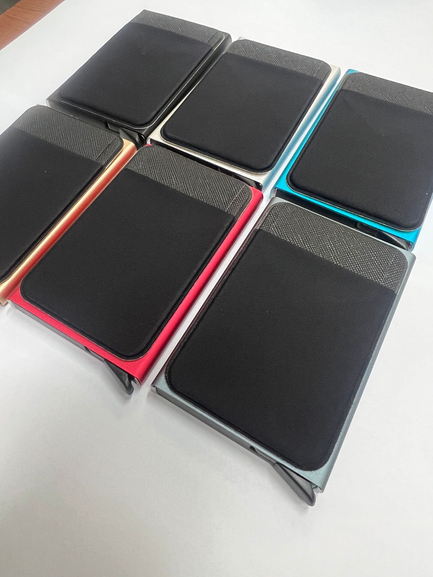 Manufacturer wholesale Leeb card box, cloth bag card box, cross-border aluminum card case, RFID credit card holder, automatic pop-up type details Picture