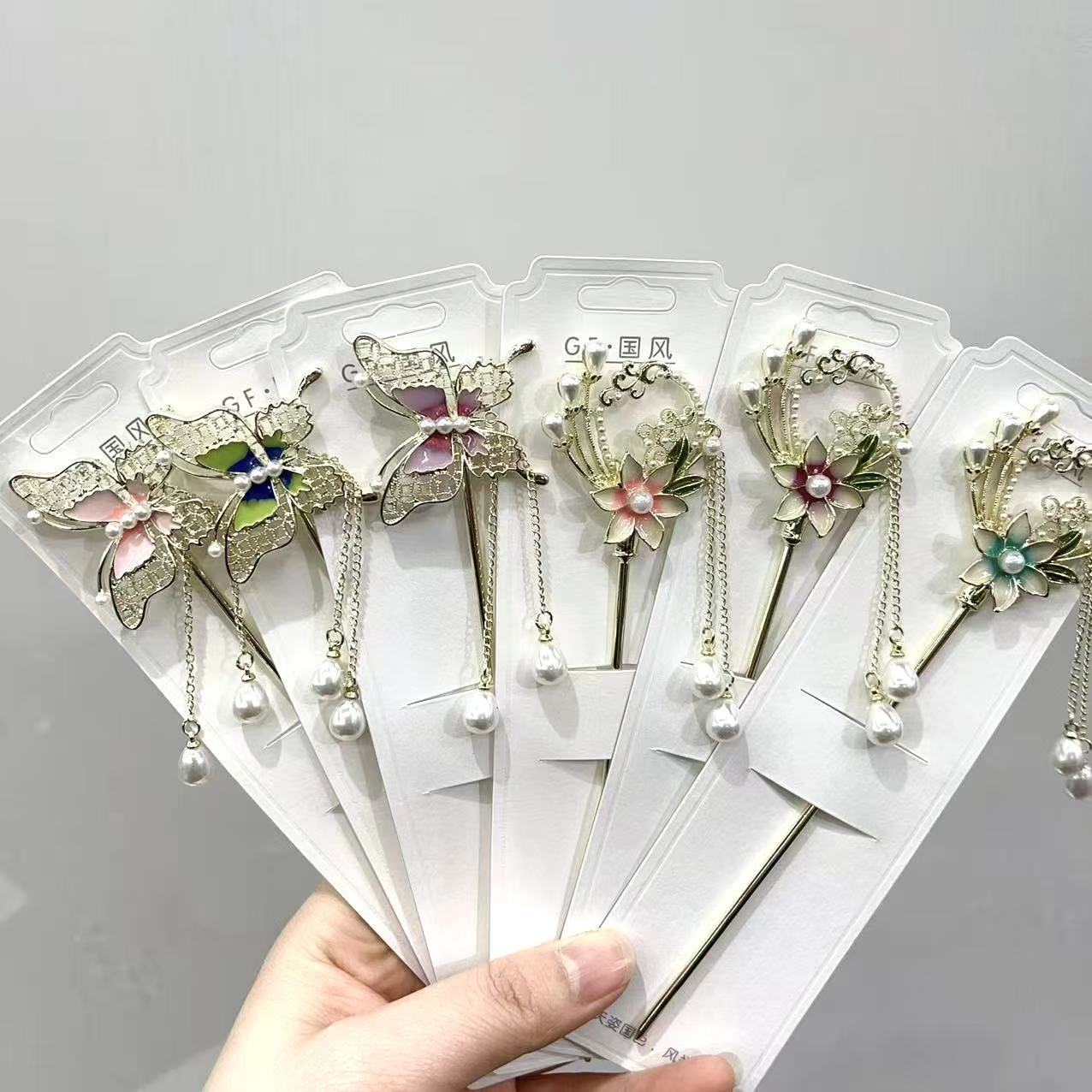 国潮古风蝴蝶发簪女流苏步摇汉服发钗新中式花朵珍珠头饰盘发簪子
