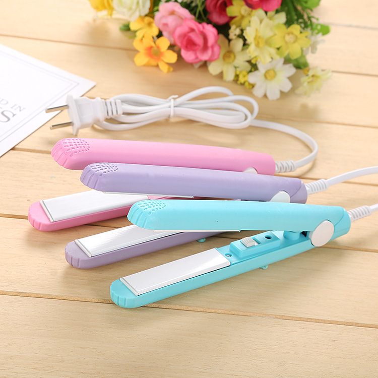 Portable curling iron for both straight and curly hair