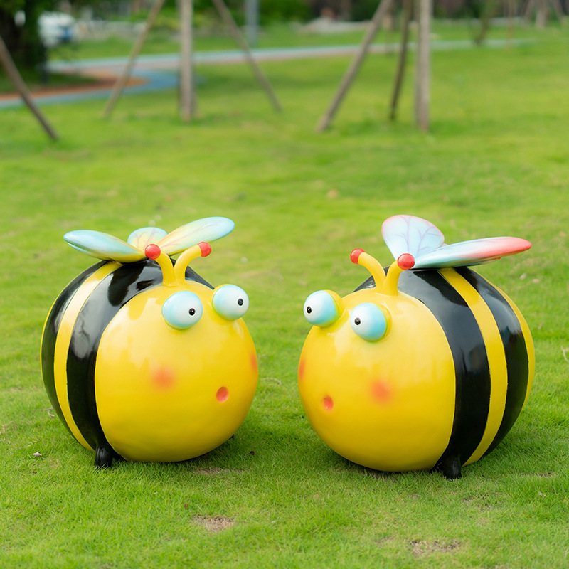 Cartoon Bee Fiberglass Sculpture Outdoor Garden Landscape Vignette Mall Kindergarten Garden Lawn Decoration Specification drawing