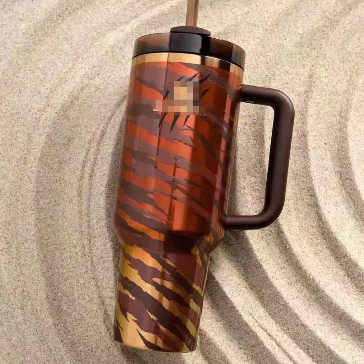 New Stanley Leopard Print Ice Cup 40oz large-capacity handle cold and heat preservation cup, stainless steel straw car cup Application Scenario