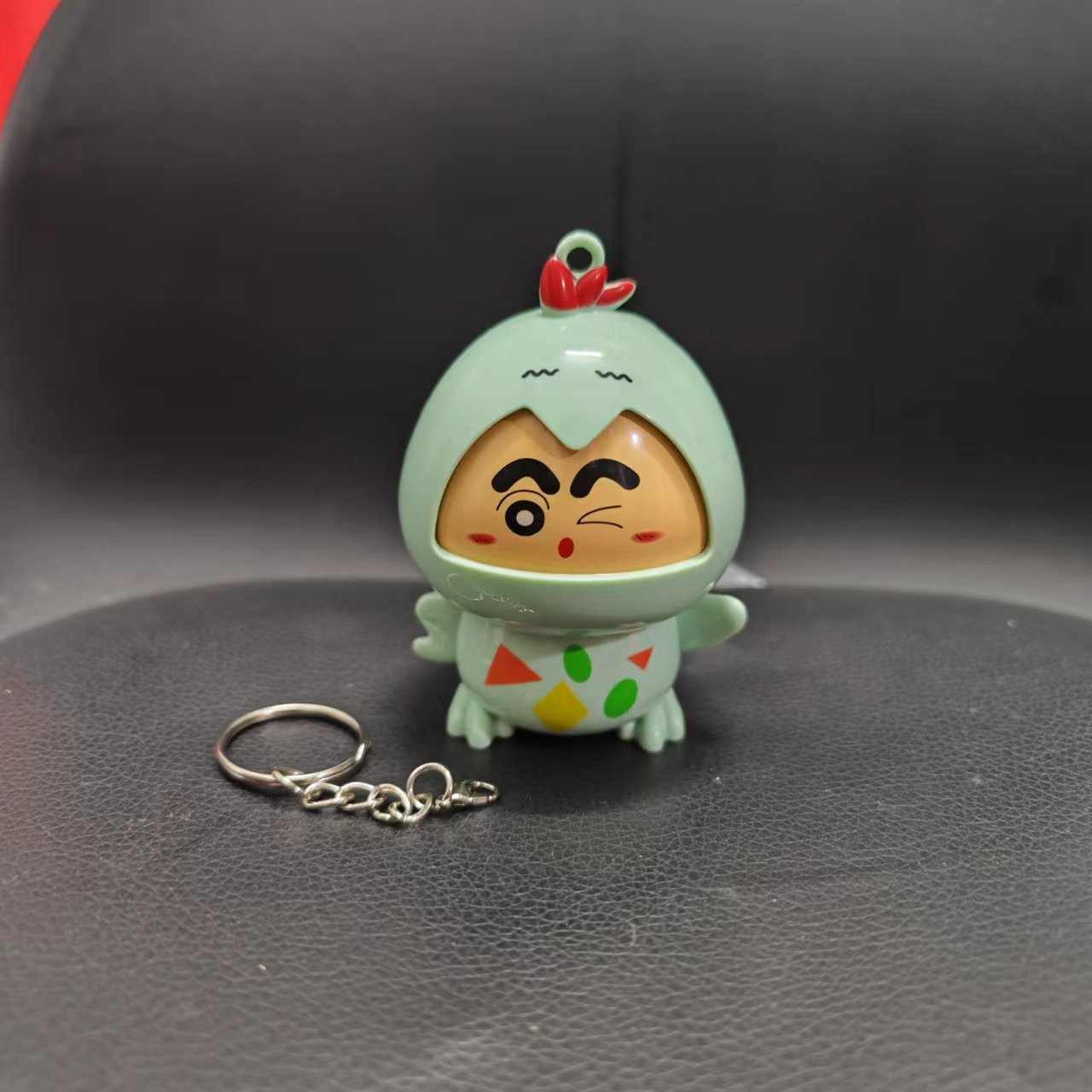 Keychain cartoon pendant, cute gift schoolbag, crayon Shin-chan face-changing doll pendant, decorative item, press toy, face-changing chick, Shin-chan toy Application Scenario
