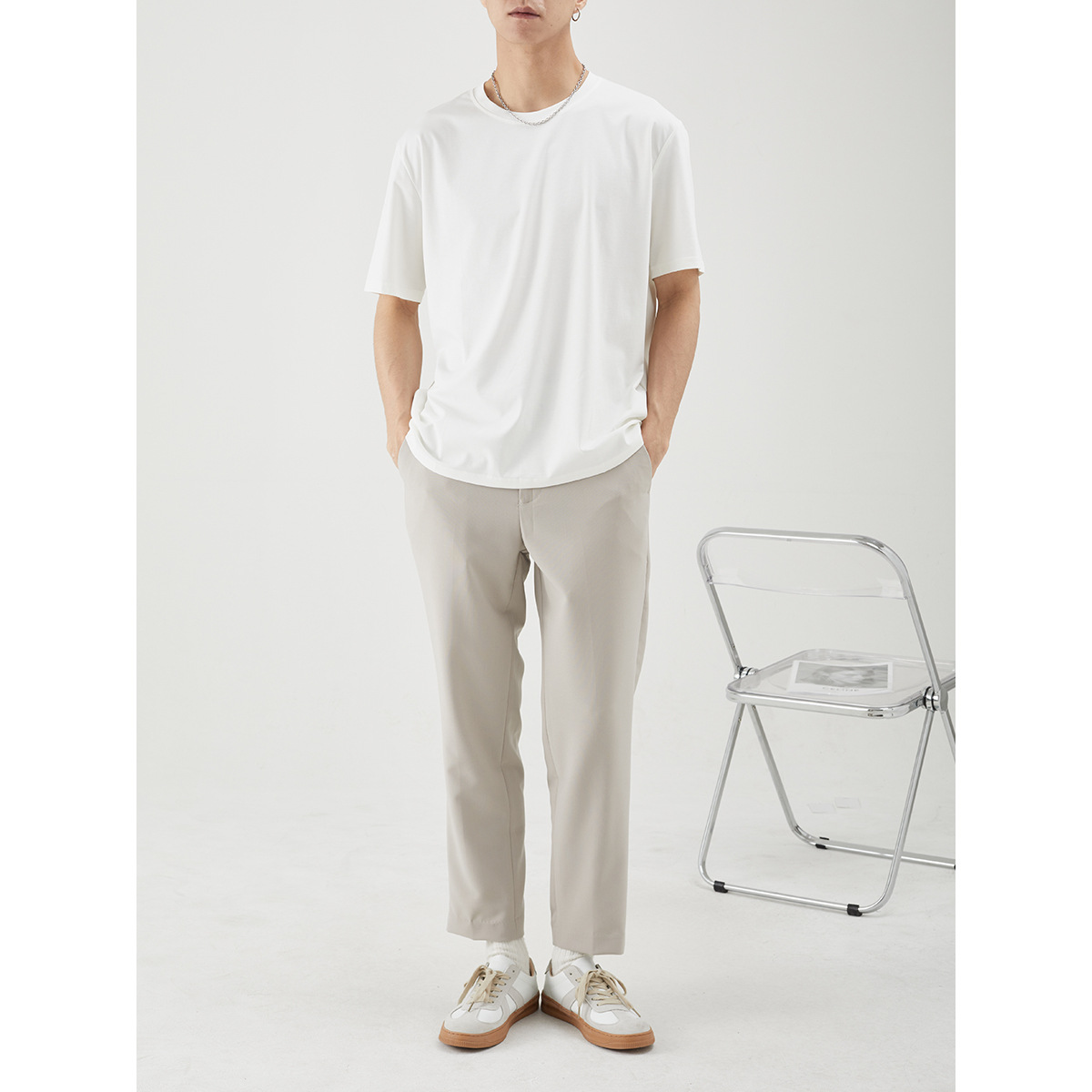Yizhi men's clothing white short-sleeved men's ice silk T-shirt, cool and breathable in summer, simple round-neck base layer for men Item Picture
