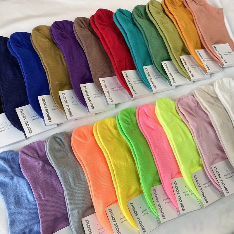 Wholesale of new spring products in Dongdaemun, South Korea: candy-colored solid cotton socks in stock, macarons in stock, women's socks, and boat socks