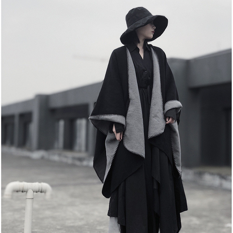 Black Huaguangyue 22 Classic solid color faux cashmere shawl cape, artistic youth shoulder style blanket cape Application Scenario