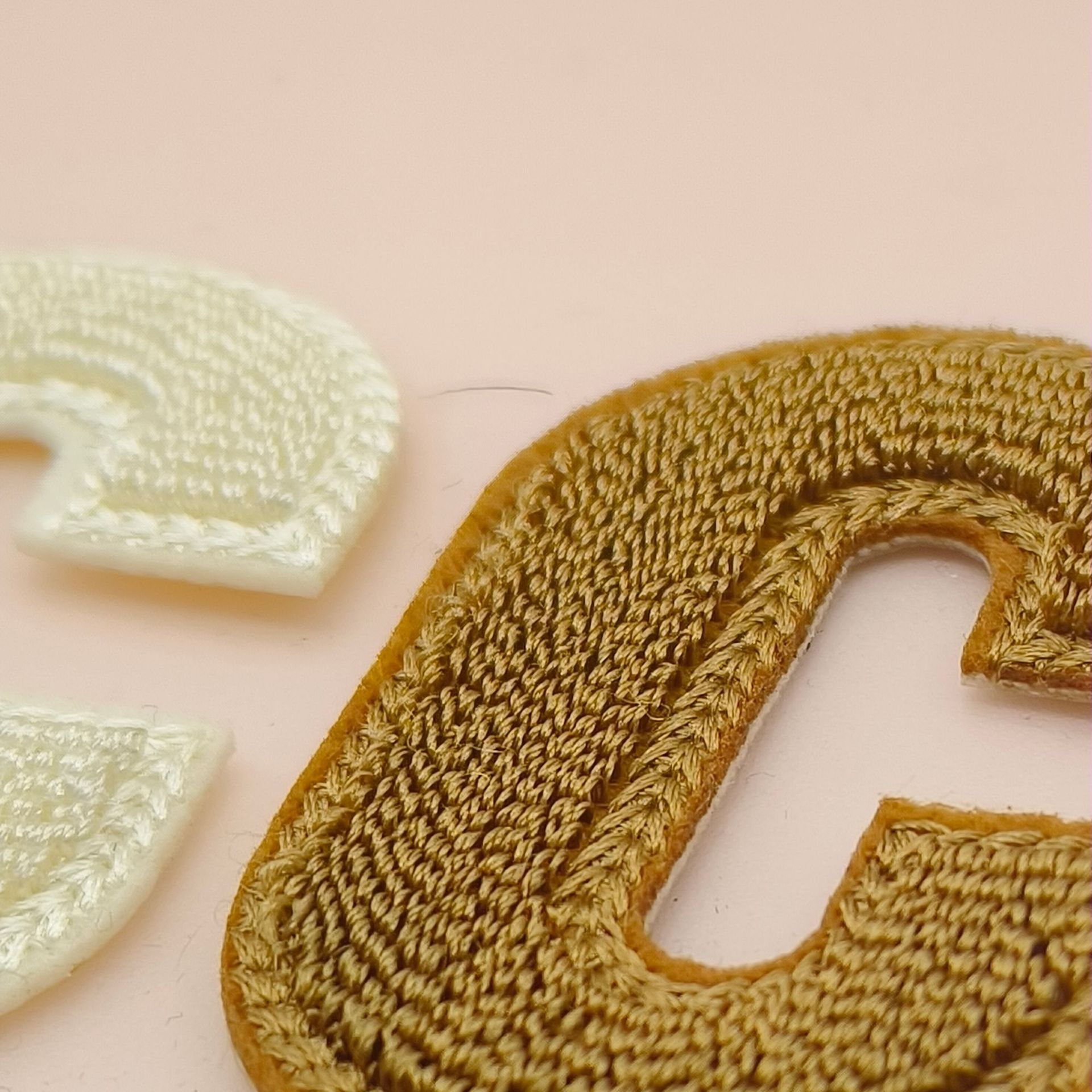 Gallo Computer Embroidery Label Cloth Fine Alphabet Cloth Embroidery Cloth Series Accessories Embroidery Patch Patch Application Scenario