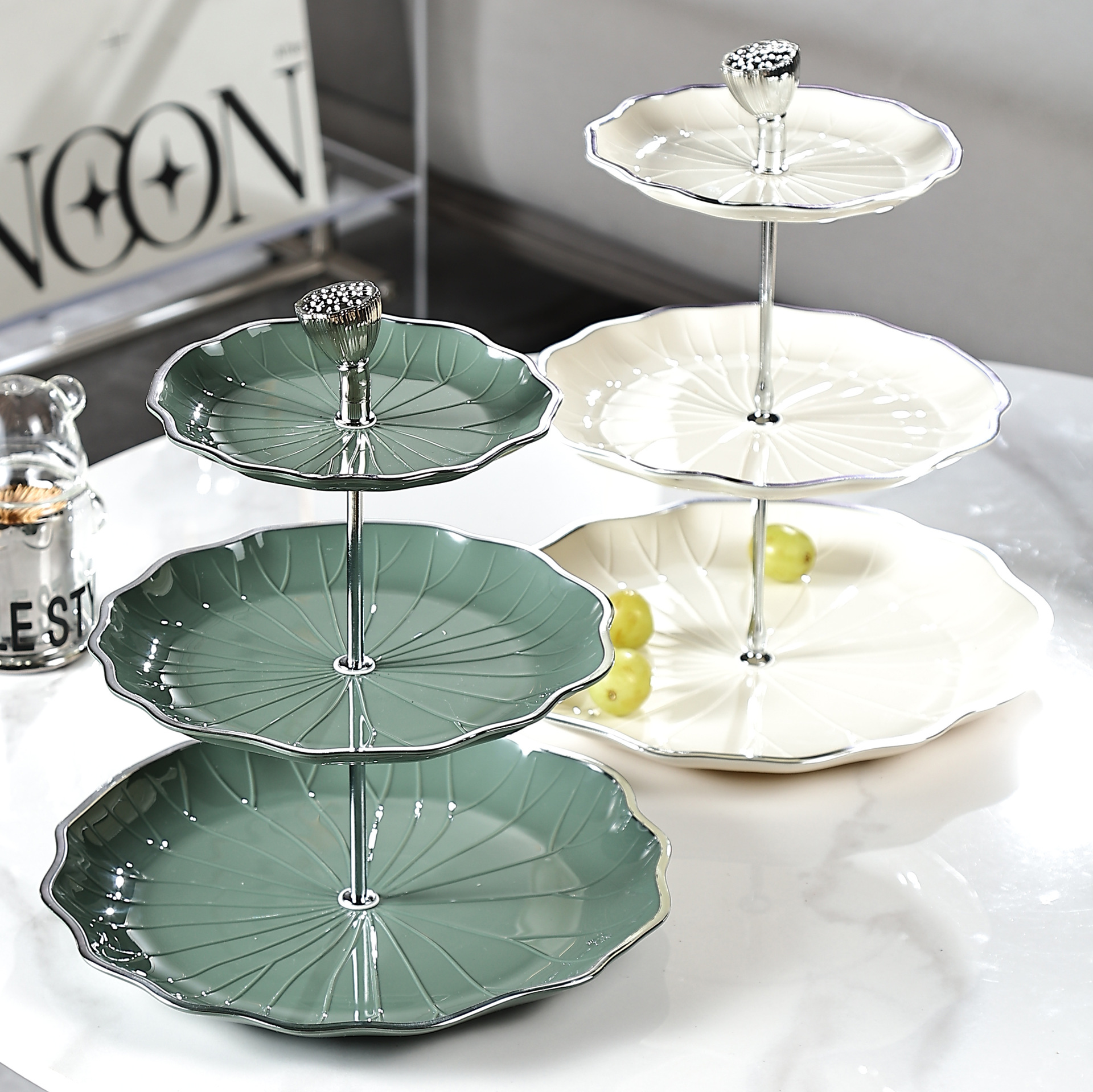 Light Luxury High-End Fruit Tray Home Living Room Table Decoration Front Desk Candy Tray Multi-Layer Fruit Tray Placed Snack Tray details Picture
