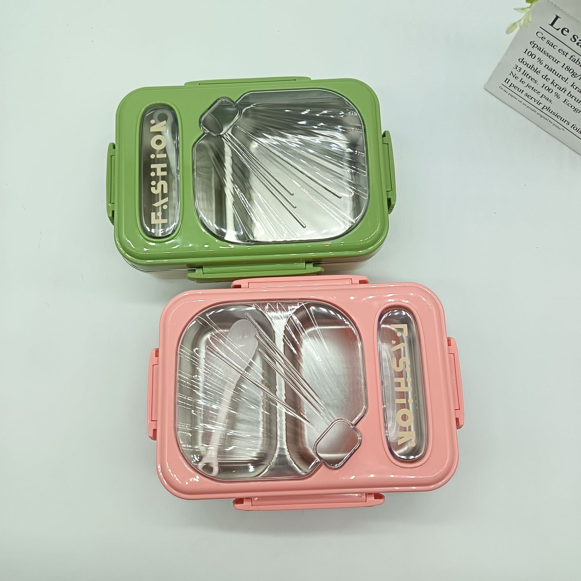 Stainless steel student lunch box, large-capacity lunch box for junior high school students, portable compartment-insulated lunch box for export full figure