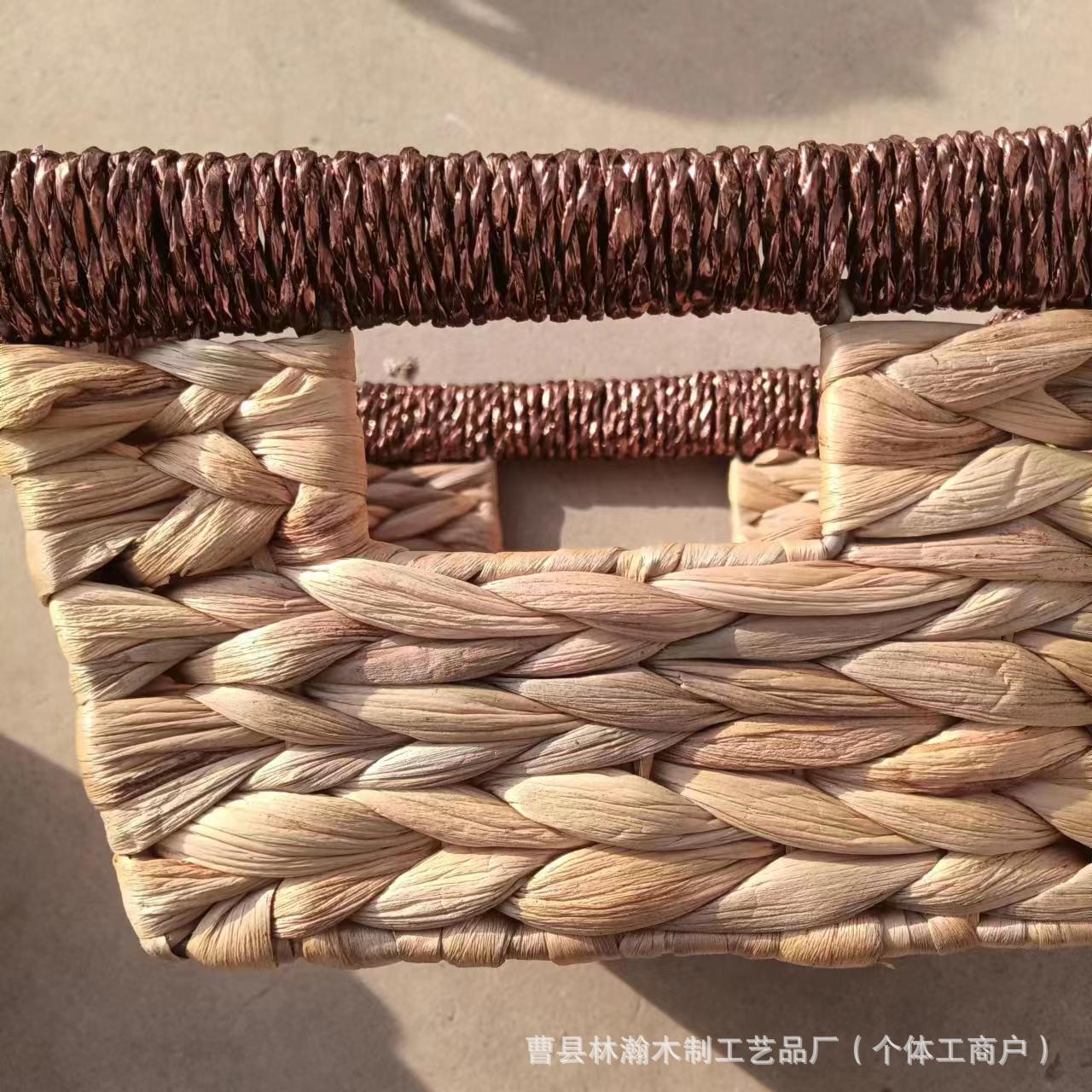Cross-Border New Woven Storage Basket Office Desk Stationery Magazine Book Storage Basket Can Be Portable Straw Storage Basket Application Scenario