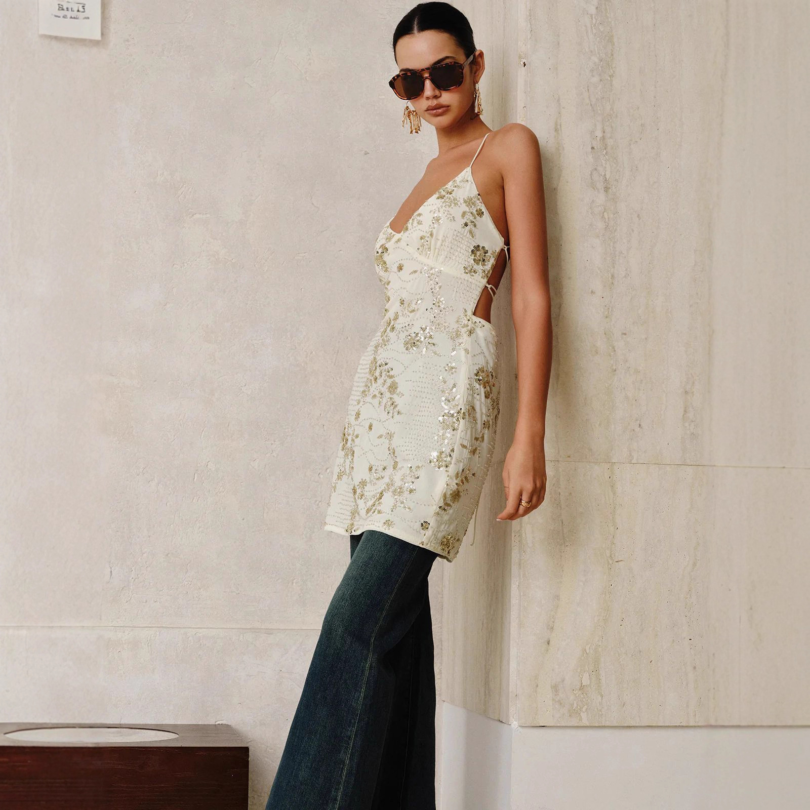 A new cross-border women's dress with sleeveless halter in 2025 from Europe and America, featuring a unique and stylish embroidered backless tie dress Specification image