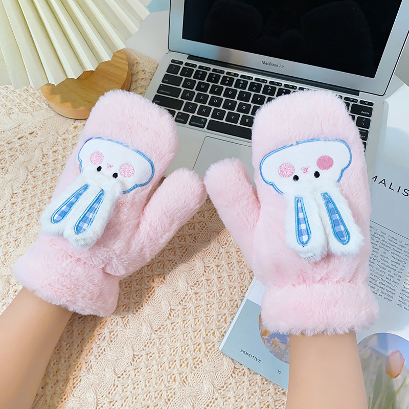 The 2022 glove girl winter is cute, warm, thickened with fleece and windproof, all referring to the Korean version of student cycling fleece winter girls Application Scenario