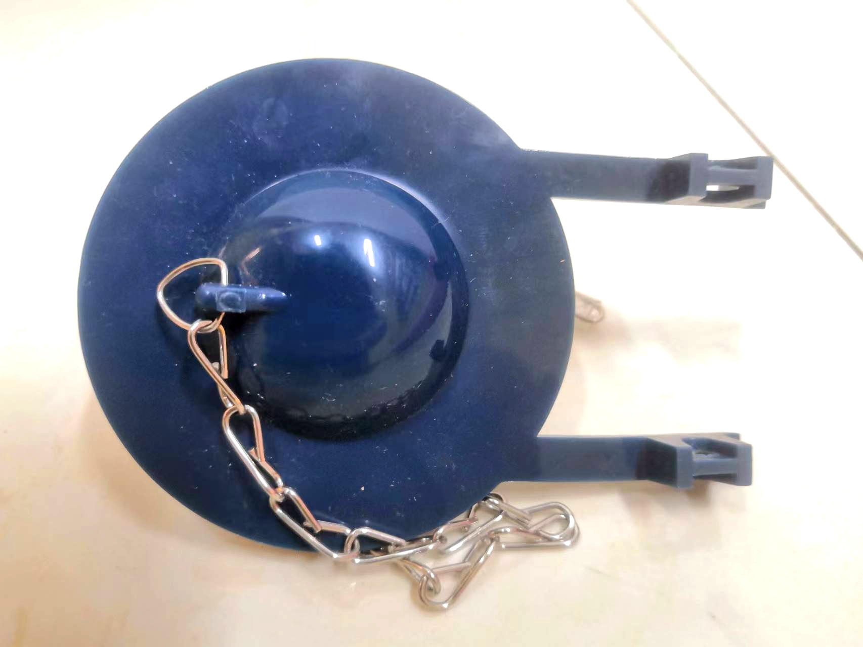 YSH XX brand old-fashioned toilet accessories, drain valve, toilet seat, plunger, stop valve, stainless steel chain, water tank seal, building materials, plastic products, garden irrigation tools, 18002 Application Scenario