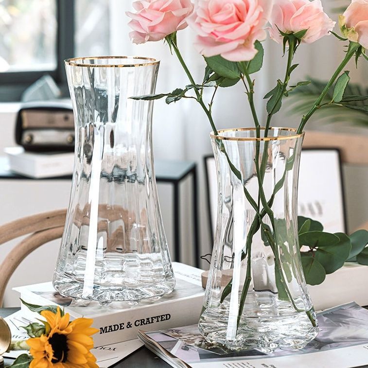 Nordic light luxury glass vase, simple triangular vase, high-end living room dining table, fresh flower vase decoration details Picture