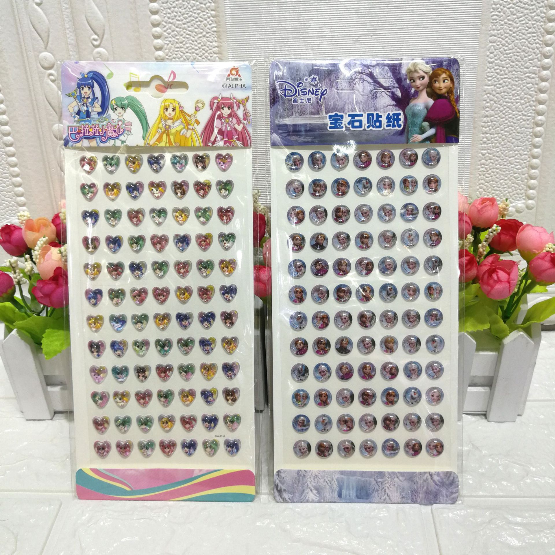 Officially authorized cartoon acrylic diamond and gemstone stickers, heart-shaped 10mm round diamond stickers, DIY mobile phone stickers Specification image