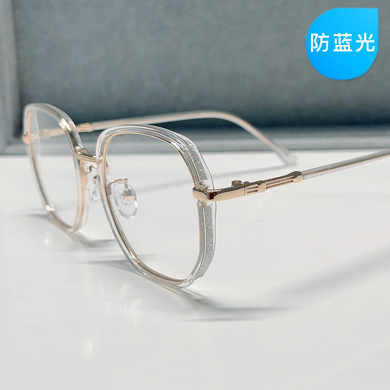 Bare-faced large-frame polygonal anti-blue light glasses for women, Korean version with bright and irregular edges, TR90, a trendy flat light glasses Application Scenario