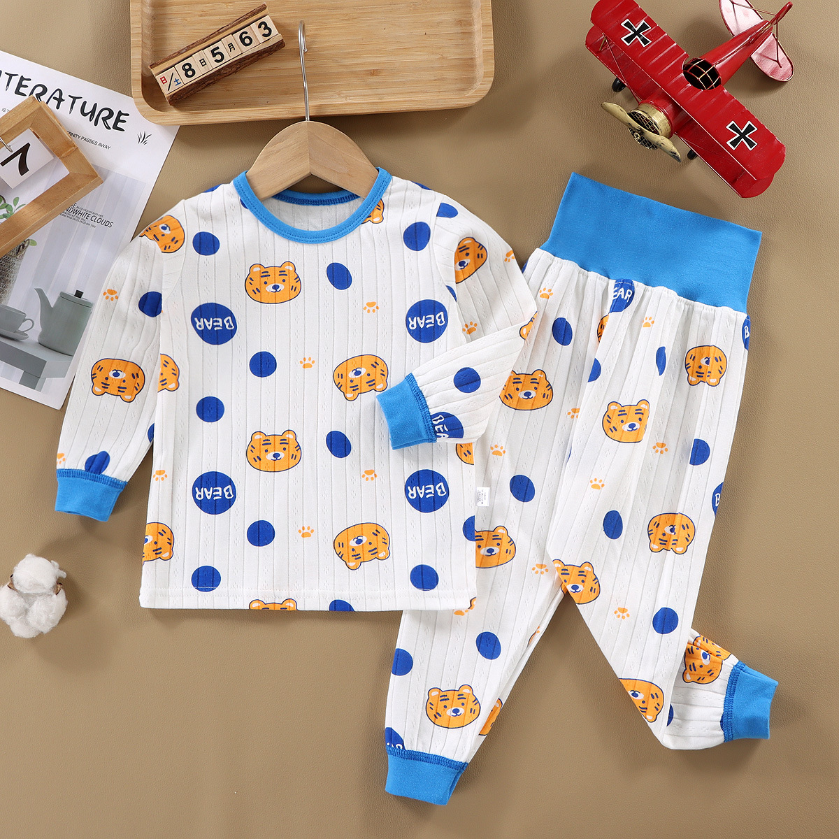 童内衣套装实物图