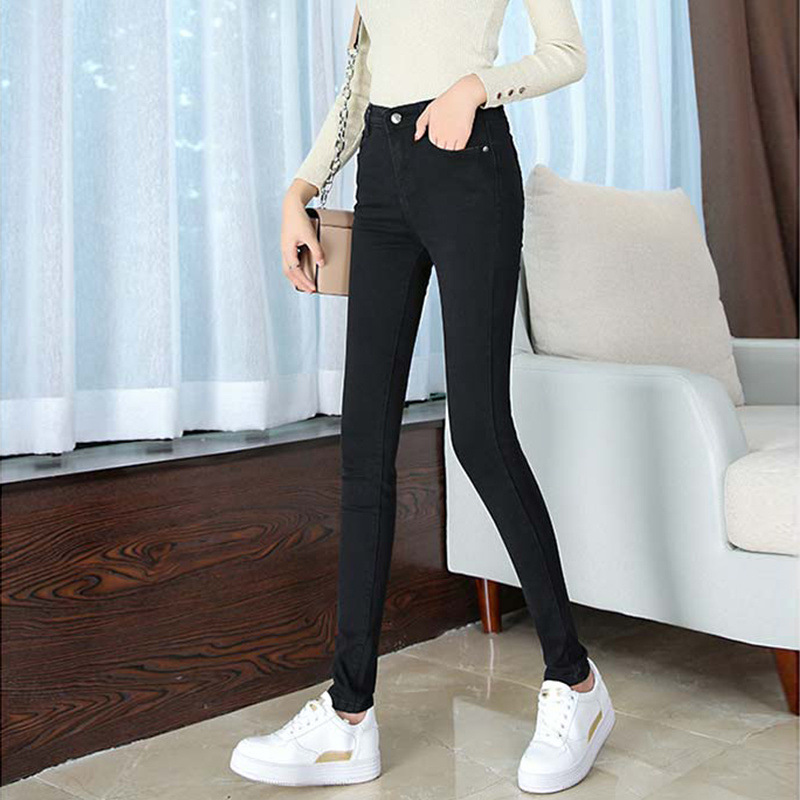 New Korean version of white jeans for women in spring and autumn, large-sized, slimming, casual, small-leg pencil long pants Application Scenario
