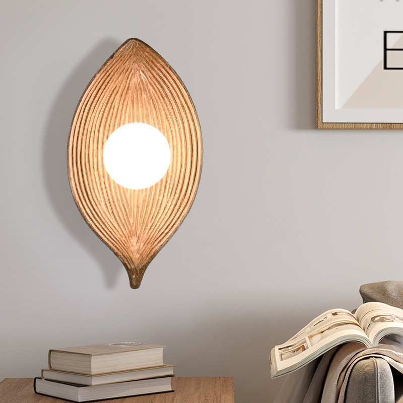 Nordic leaf wall lamp, high-end wabi-sabi style, Japanese minimalist style, bedroom wall lamp, background wall decorative lamp Application Scenario