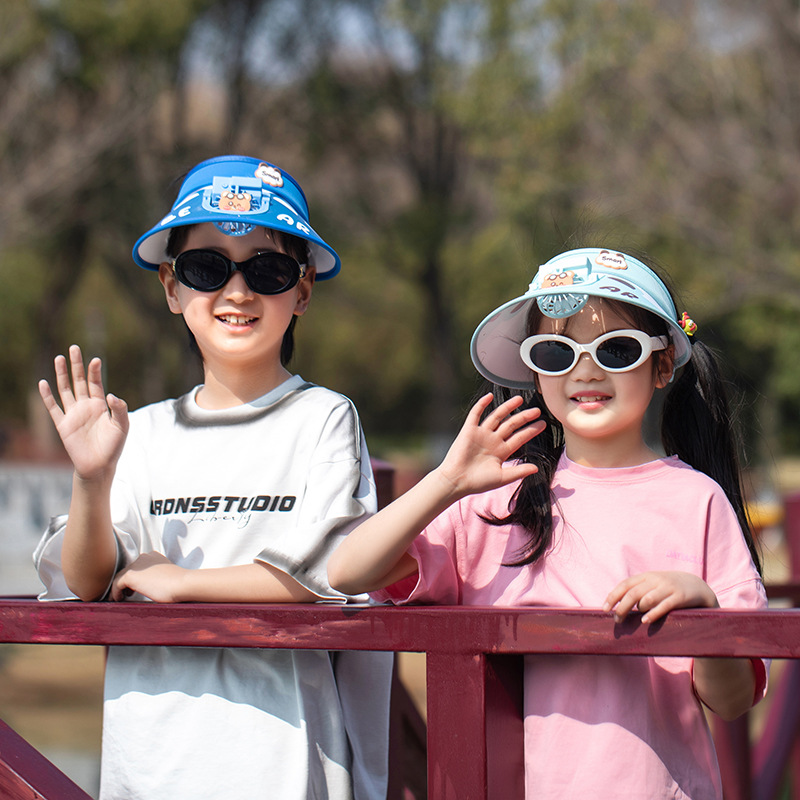 Summer children's fan caps, outdoor sun protection cartoon ceiling-top hats with fans, rechargeable hats, fashionable sun hats trend Specification image