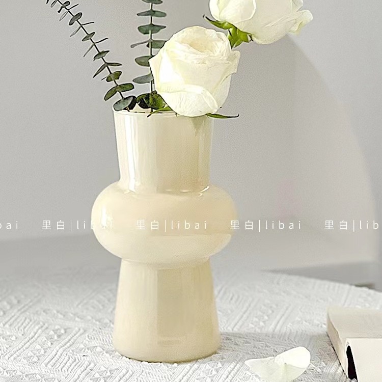 High-end vintage Fenton cream vase, glass water, fresh flowers, lucky bamboo, roses, lilies, home living room flower arrangement