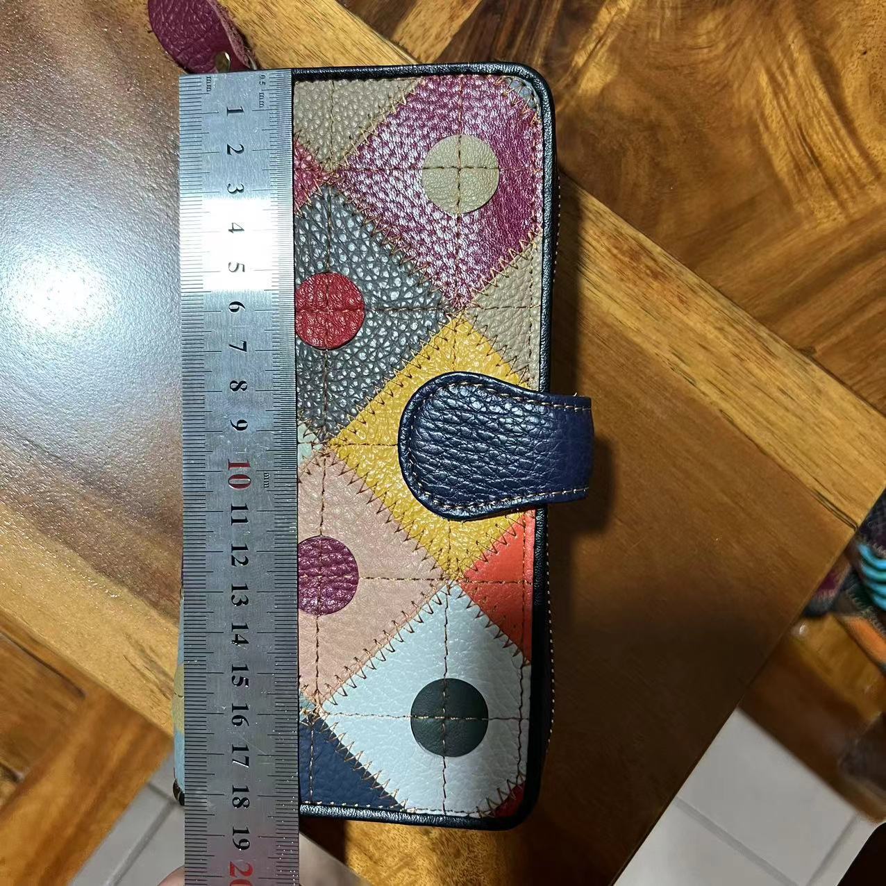 女士钱包实物图