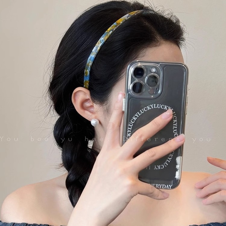 A new summer 2024 collection of hairbands for women, featuring a fine headband with a high-end feel and a niche style Application Scenario