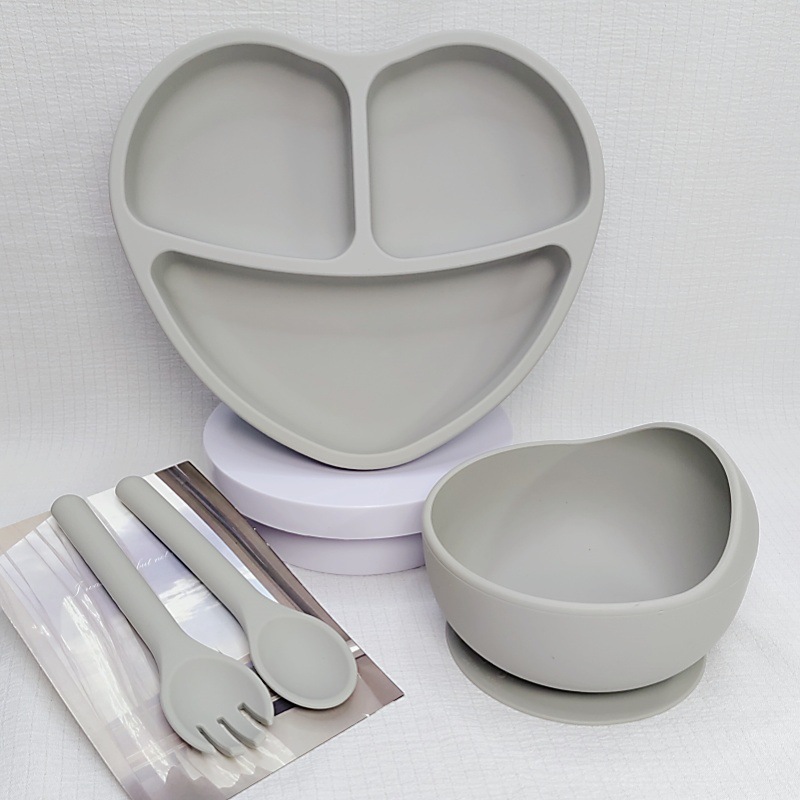 Children's silicone dinner plates, baby products, baby complementary food bowls, forks and spoons, heart-shaped dinner plates, four-piece tableware set in stock Specification drawing